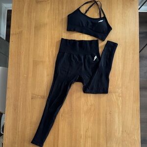 Doyoueven Black Seamless Set – Size S